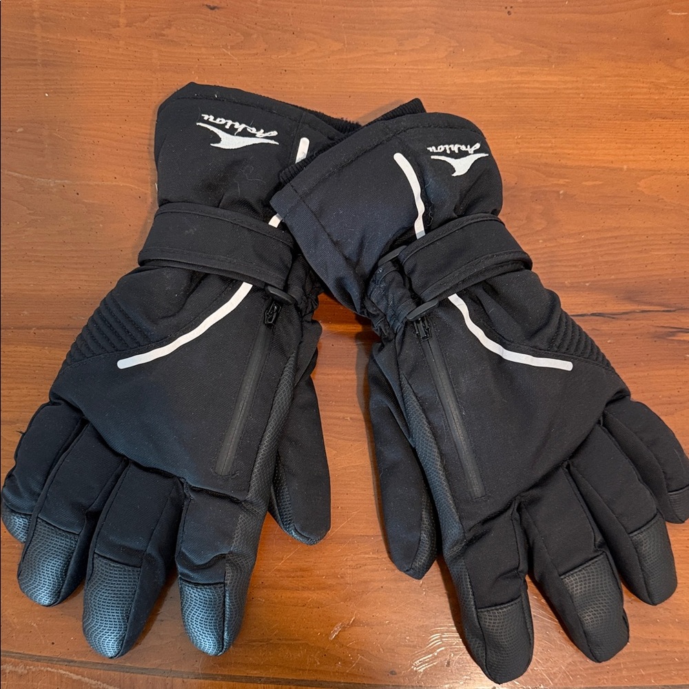 3M Thinsulate Black Winter Gloves- Achiou